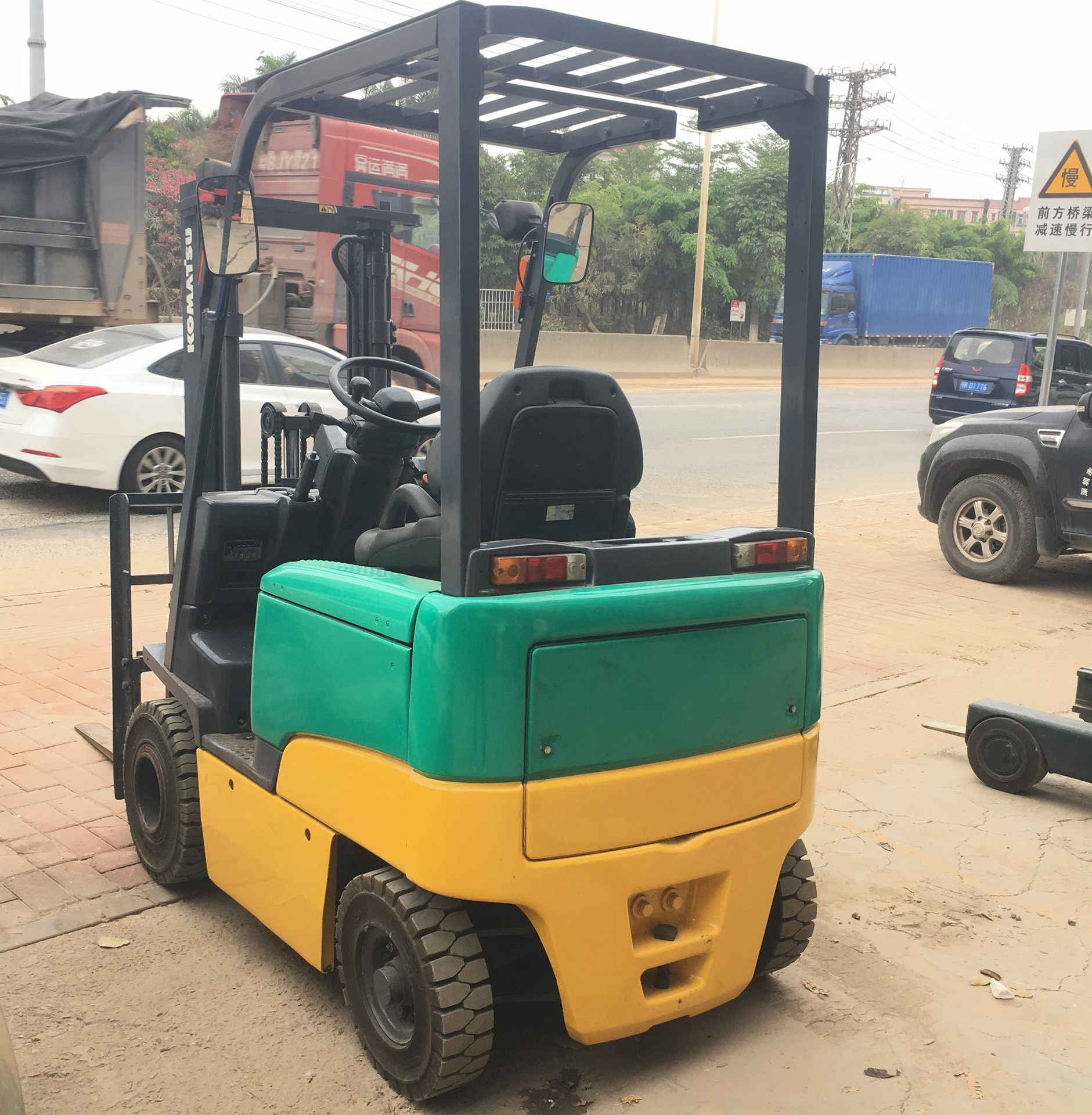 5吨叉车出租 1.5吨电动叉车出租  1.5吨坐式电动叉车 叉车租赁