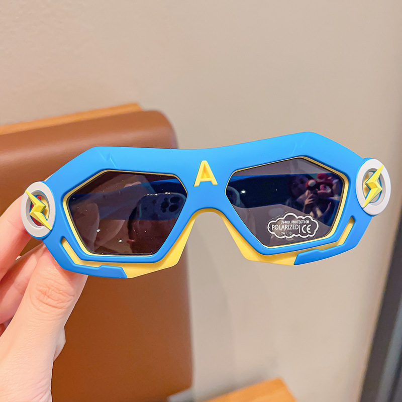 Children's Sunglasses Sun Protection Glasses Boys and Girls UV Protection Reflective Lenses Transformers Toy Sunglasses