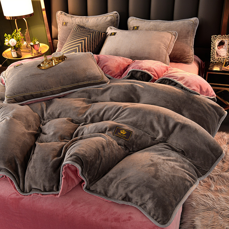 Class a Light Luxury Thick Coral Fleece Bedding Winter Anti-Static Fleece-Lined Edge Quilt Cover Milk Fiber Four-Piece Set