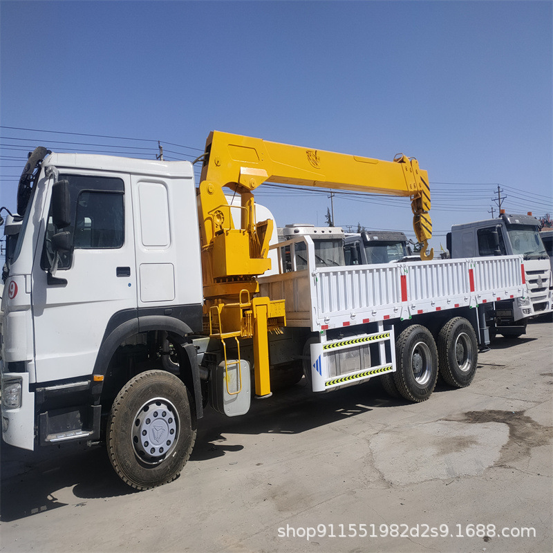 豪沃 371栏板箱式车60栏板工程车箱车10轮豪沃可加装随车吊