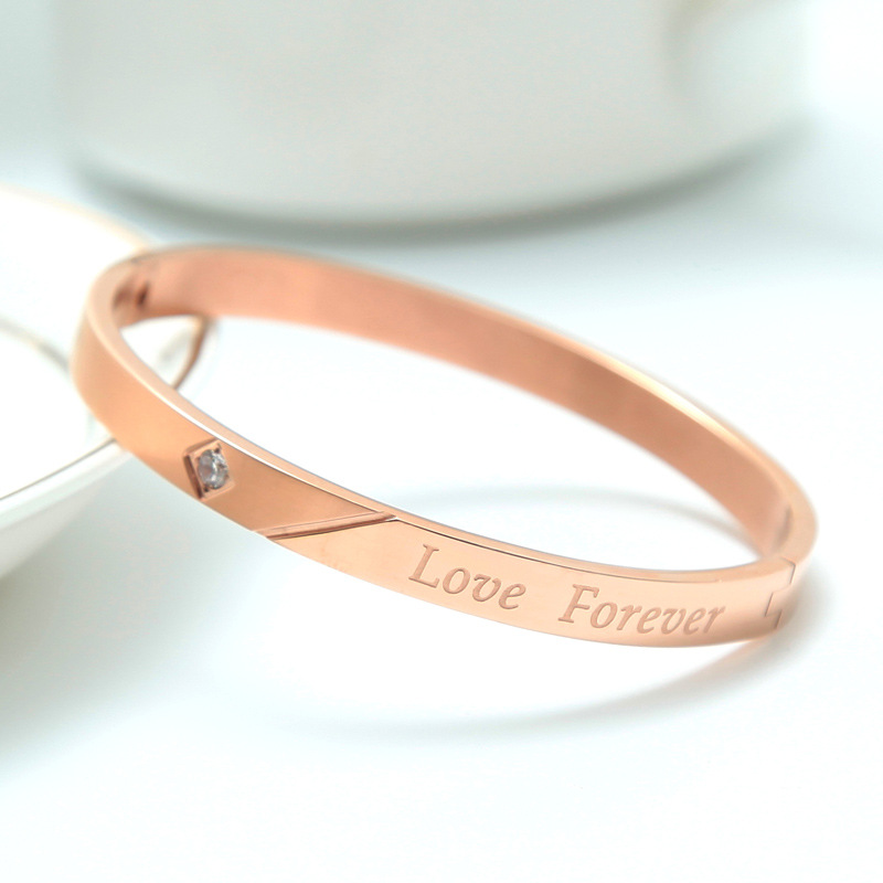 欧美时尚简约钛钢不掉色forever love手镯ins推荐冷淡镶钻手环