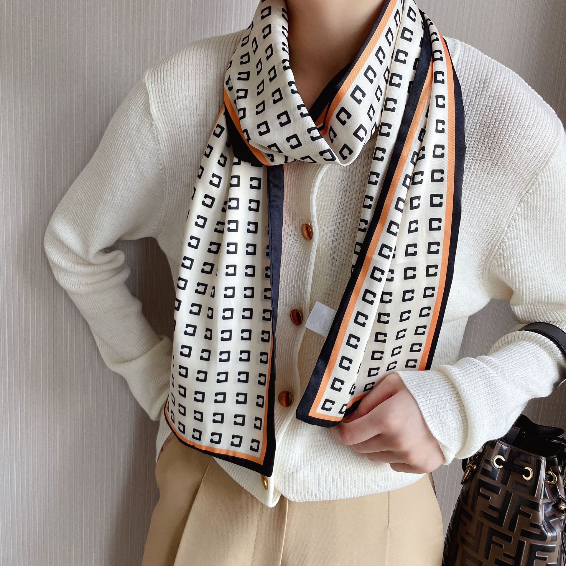 爆款长条小丝巾长款装饰围巾飘带职业装搭配商务小领巾女神礼品