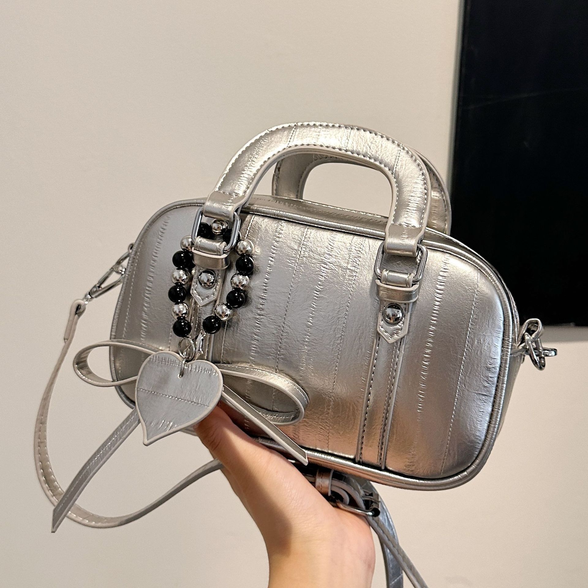 高级感手提包包女2024夏季新款潮时尚保龄球单肩包流行斜挎小方包