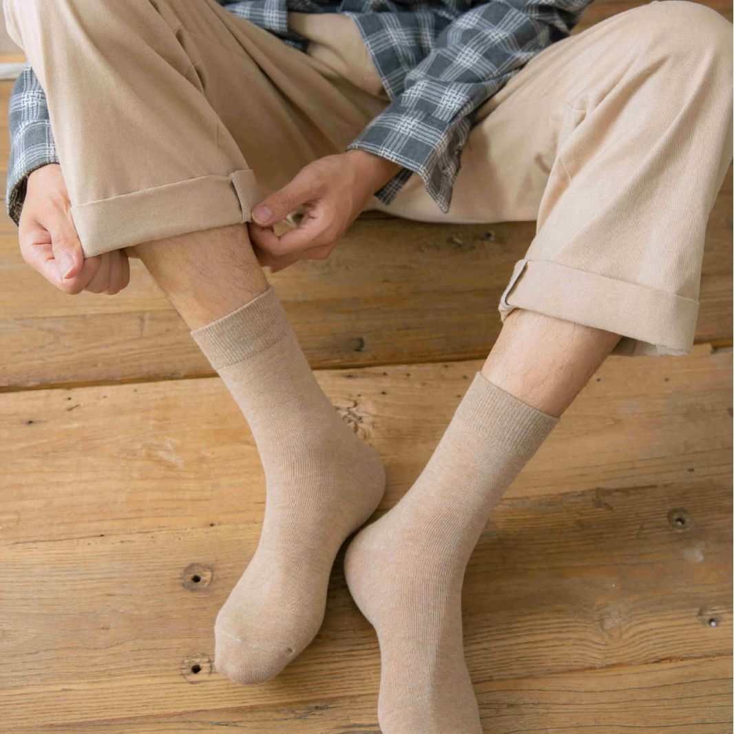 2022 New Spring, Autumn and Winter Men's Pure Color Cotton Mid-Calf Length Socks High Elastic Men's Socks Wholesale