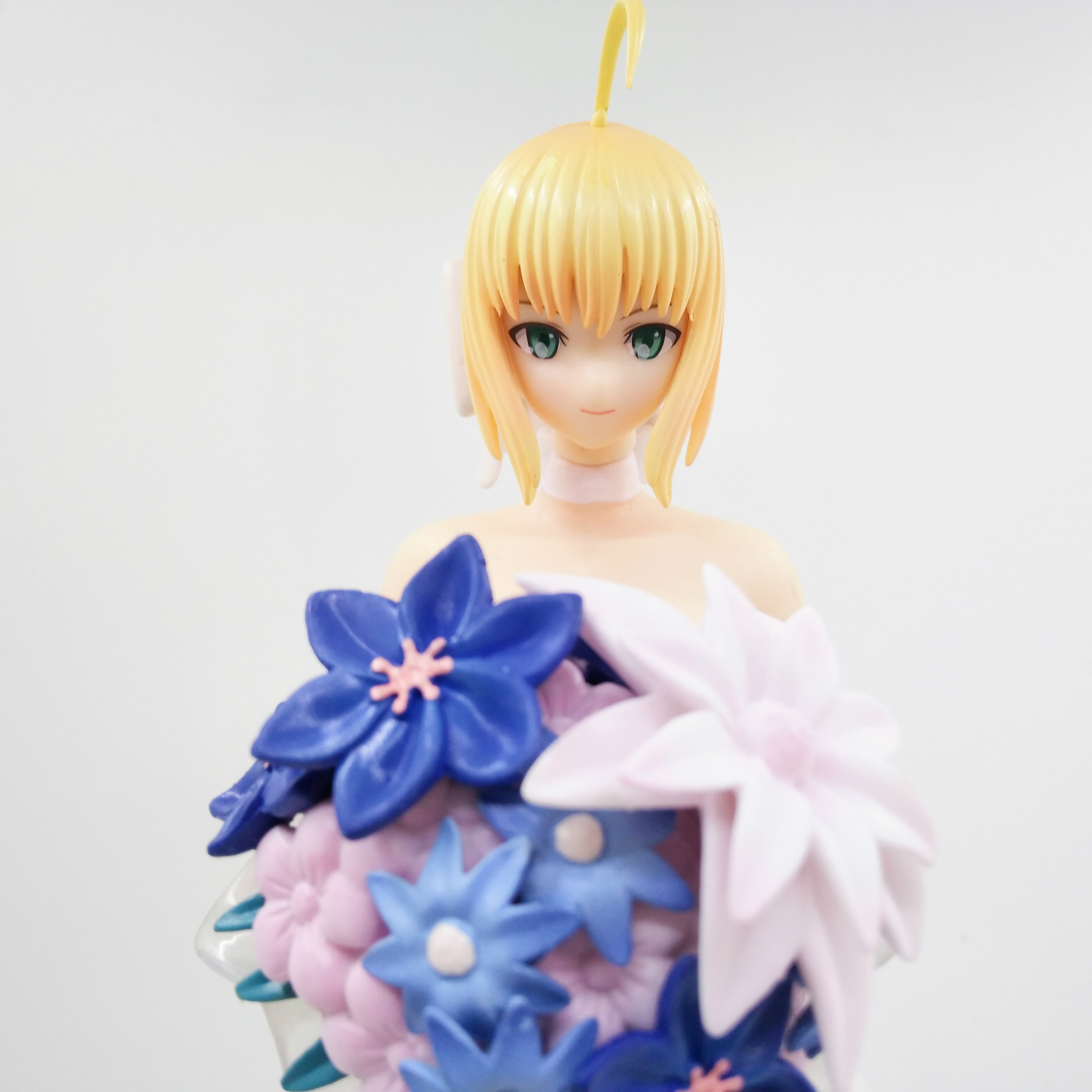 aniplex saber命运之夜 十周年 婚纱礼服塞巴 礼服盒装手办