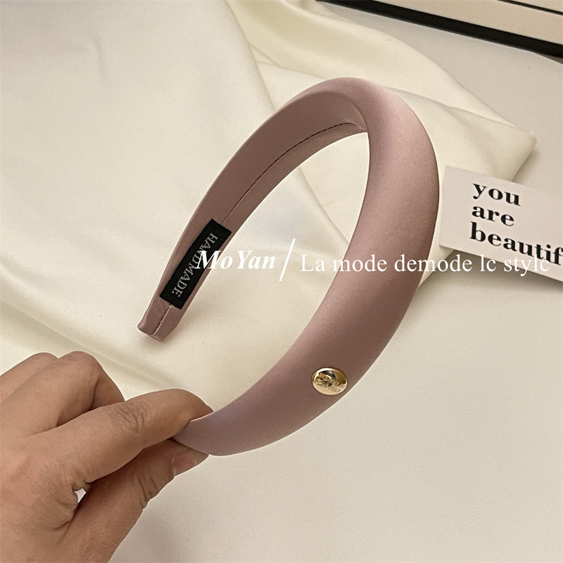 French Style Temperament High-Grade Gold Standard Satin Headband 2023 Internet Hot New High Skull Top Headband out Hair Pressing Hairpin