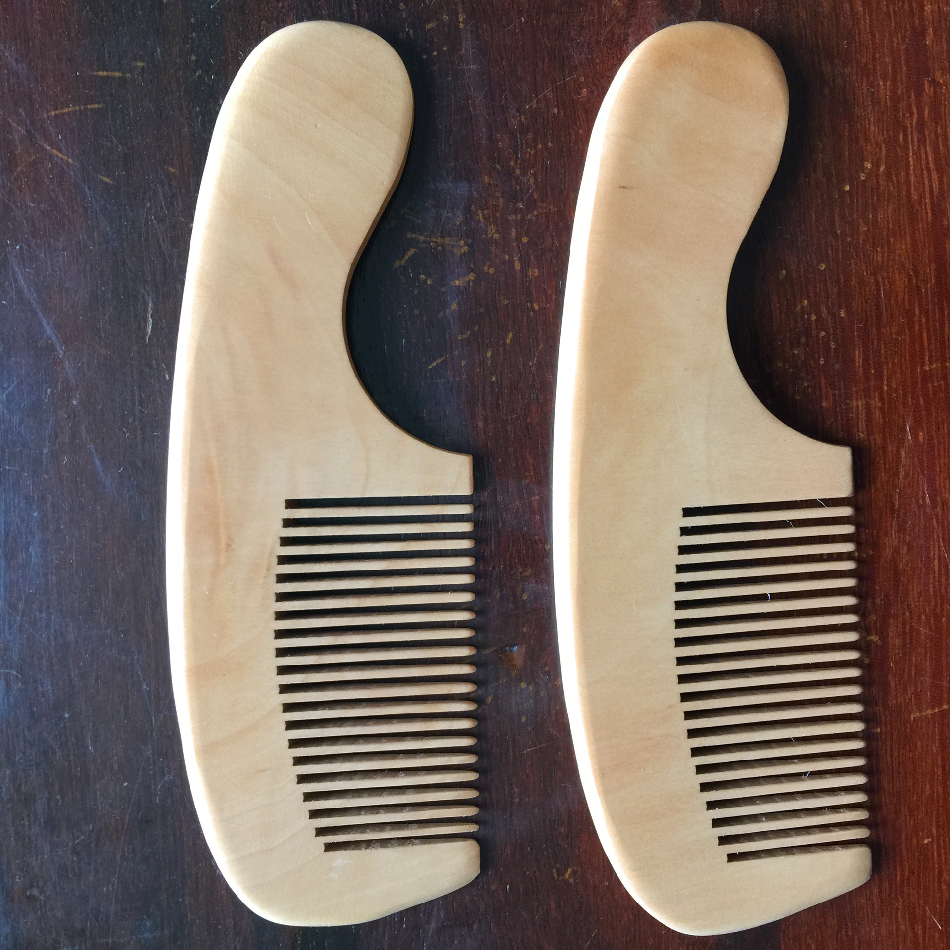 厂家货源木梳子梨木扁梳顺发美发梳个人护理便携式长柄梨木梳子