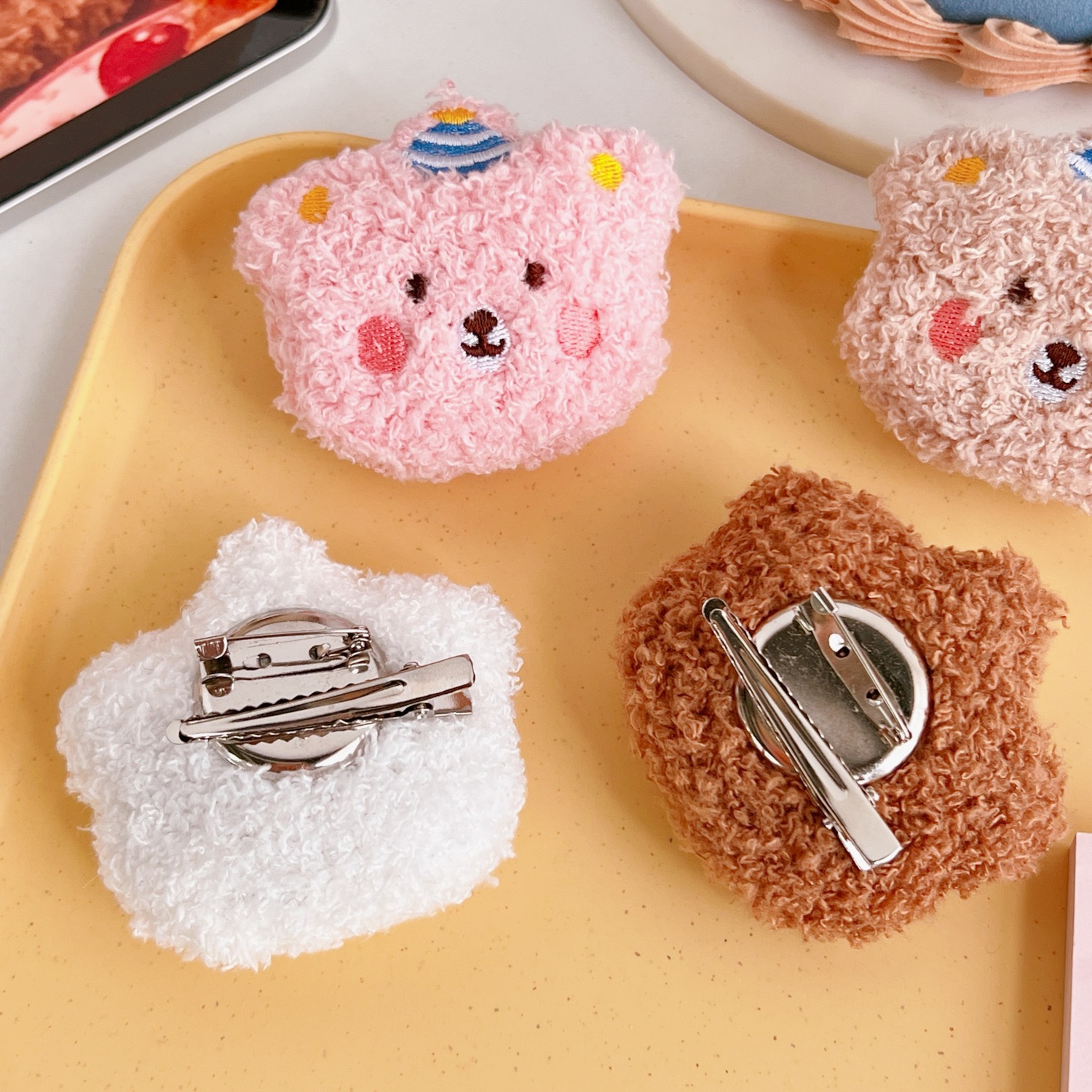Autumn and Winter New Cute Bear Brooch Barrettes 2 Cartoon Cute Girl Plush Japanese Style Students Bag Accessories