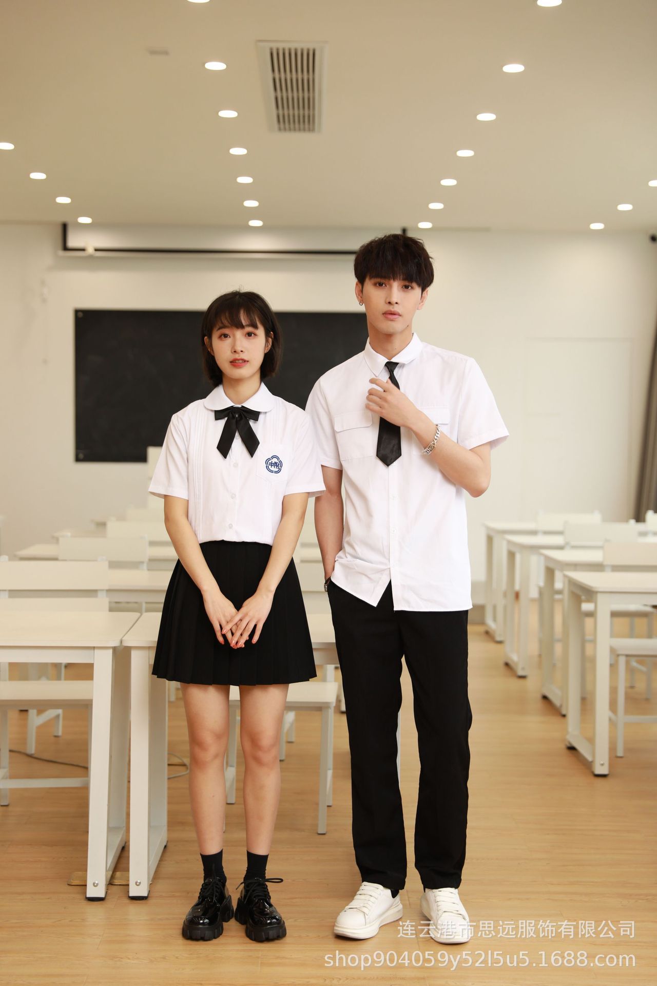 厂价销售台湾师大附中同款短袖衬衫班服百褶裙套装学院风男女校服