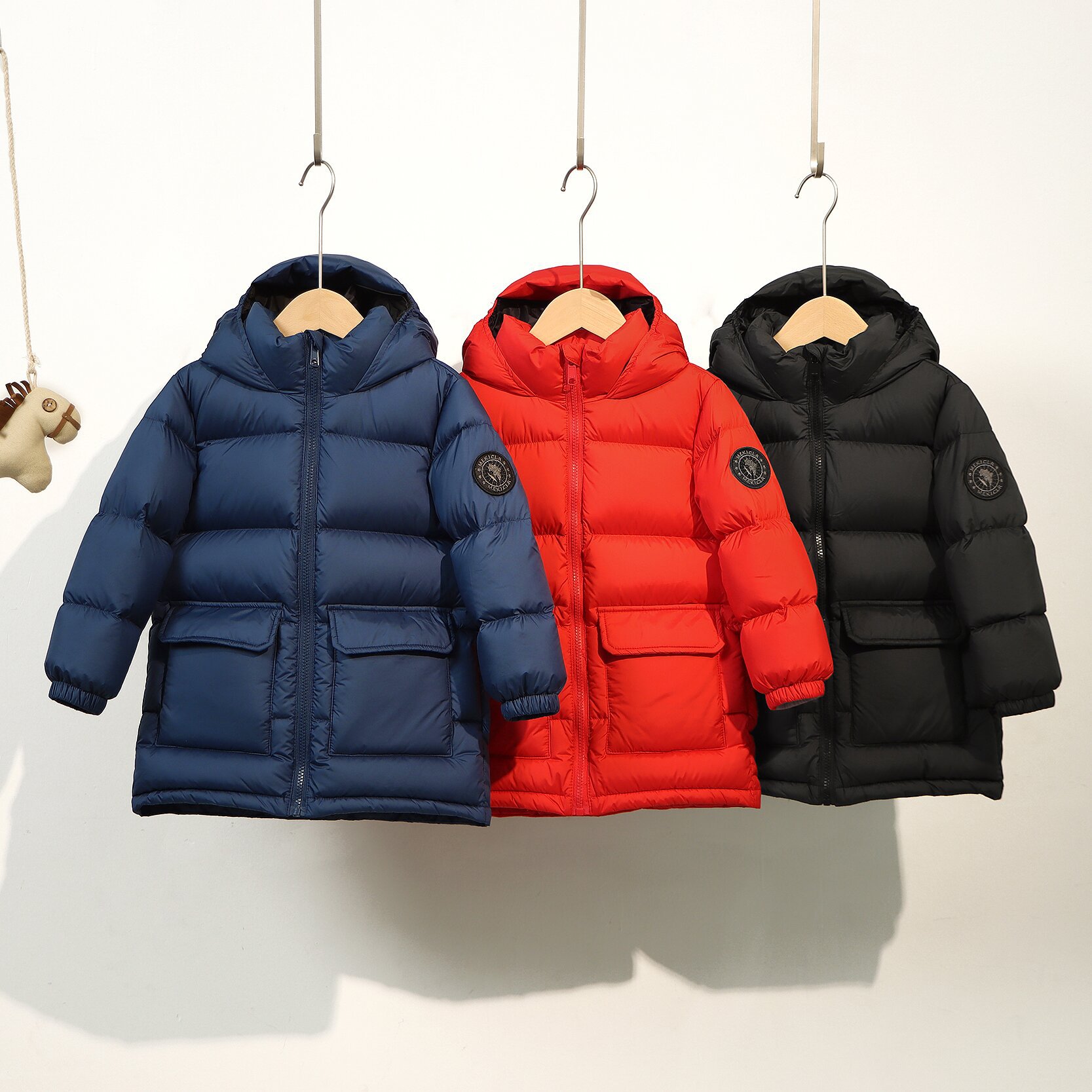 新款儿童羽绒服白鸭绒加厚男童女童宝宝同款冬季短款外套90绒童装