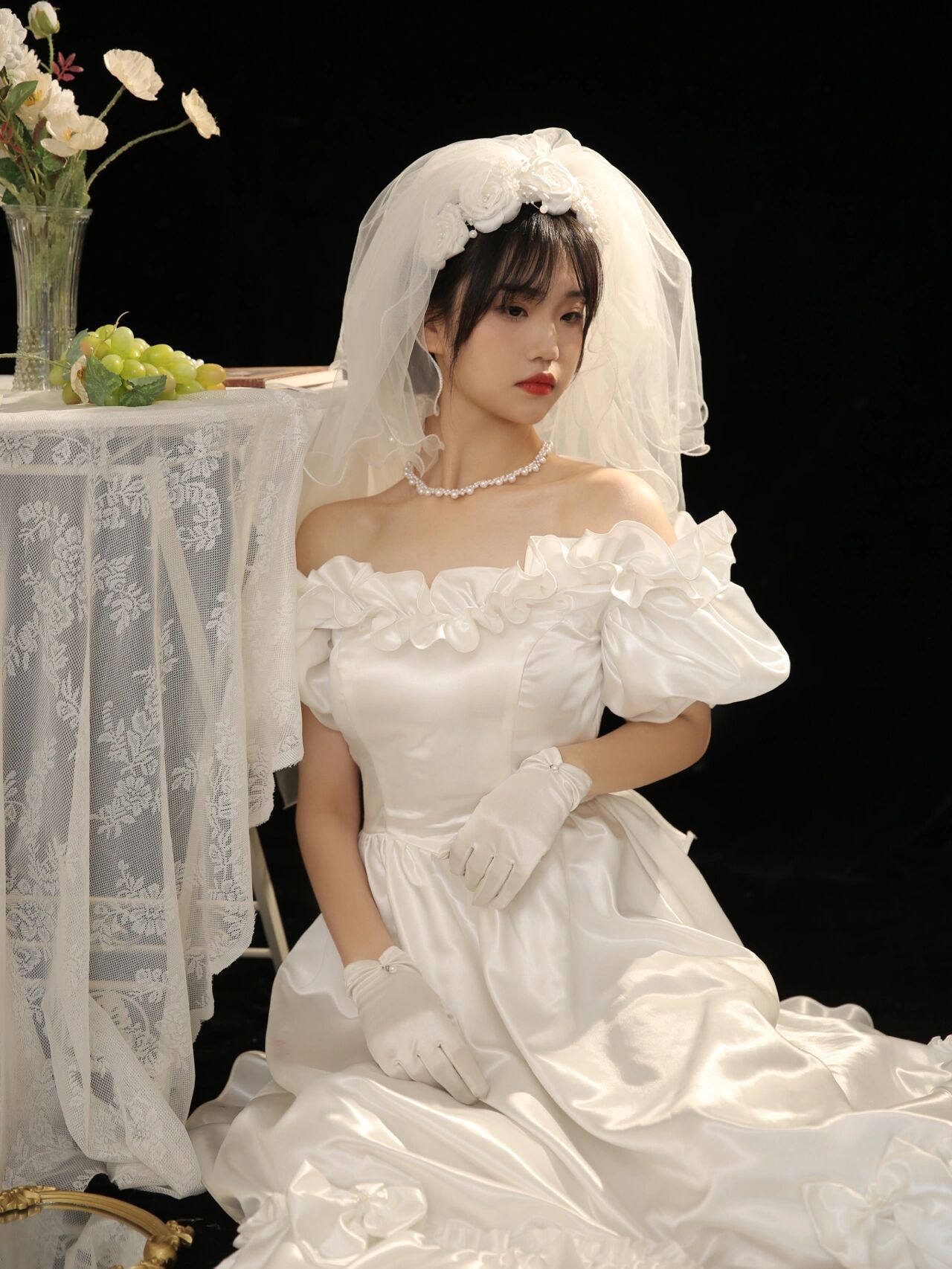 婚纱港风复古80年代宫廷礼服白色影楼拍照写真服装少女法式轻婚纱