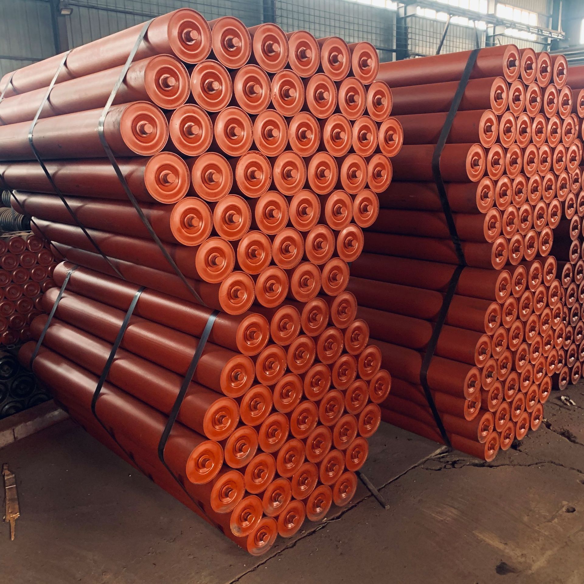 厂家直供橡胶缓冲托辊不锈钢槽型托辊调心托辊皮带输送机配件支架