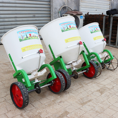 后置撒肥机农用拖拉机后置撒肥机农田子肥复合肥施肥器