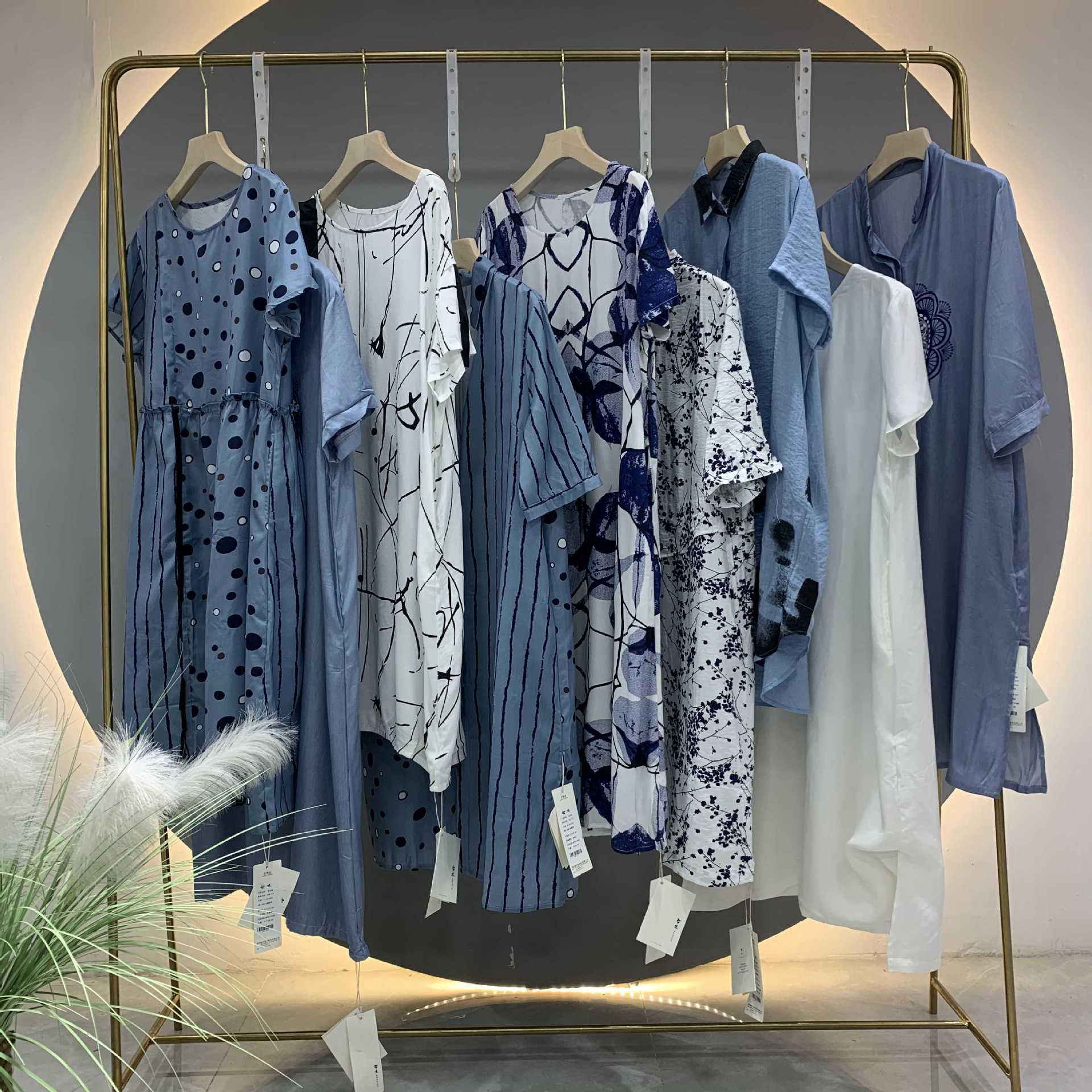 潮牌尾货三彩女装批发货源朗姿库存尾货清仓捡漏杭州四季青服饰夏