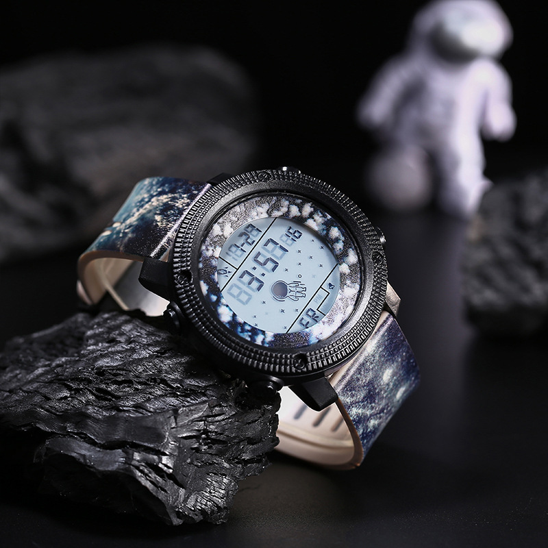 太空人手表男潮流运动儿童小学初中女学生ins 简约气质防水电子表