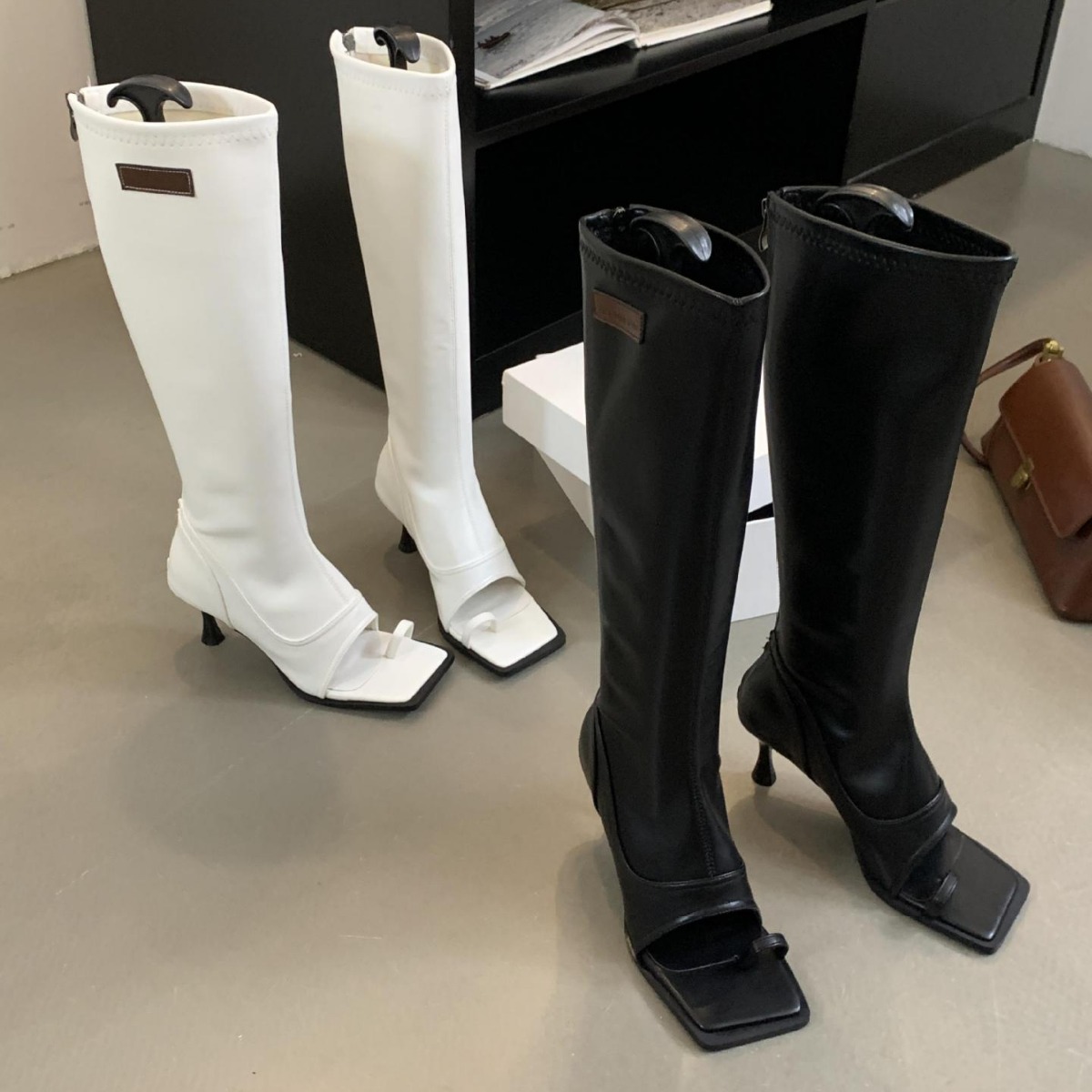 夏季网红夹趾高筒罗马凉鞋女白色高跟鞋显瘦骑士靴后拉链细跟长靴