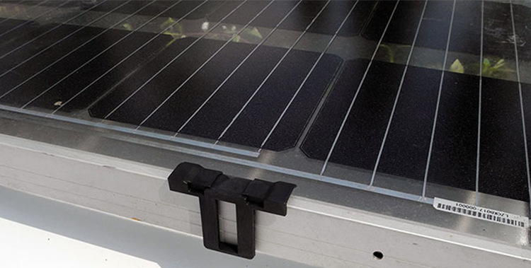 光伏太阳能板导水排泥胶排水夹泥带除灰尘太阳板下沿排水槽40mm