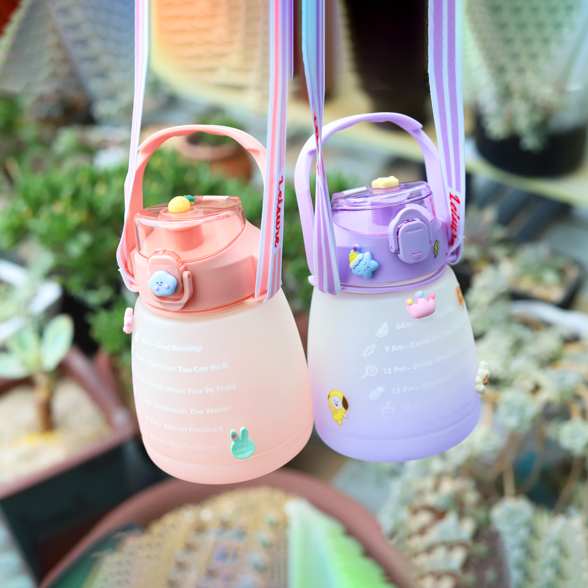 网红大肚杯可爱吸管杯直饮两用水杯子高颜值户外手提斜跨便携水壶