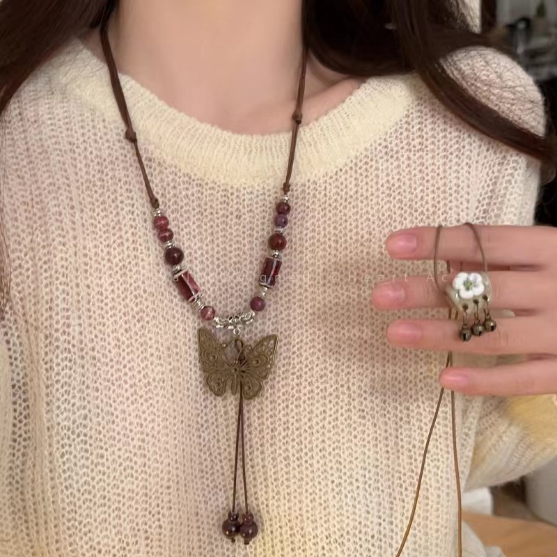 Autumn/Winter Sweater Chain Women's 2023 New Light Luxury Minority High-Grade Versatile Necklace Non-Fading Trendy Niche Accessories