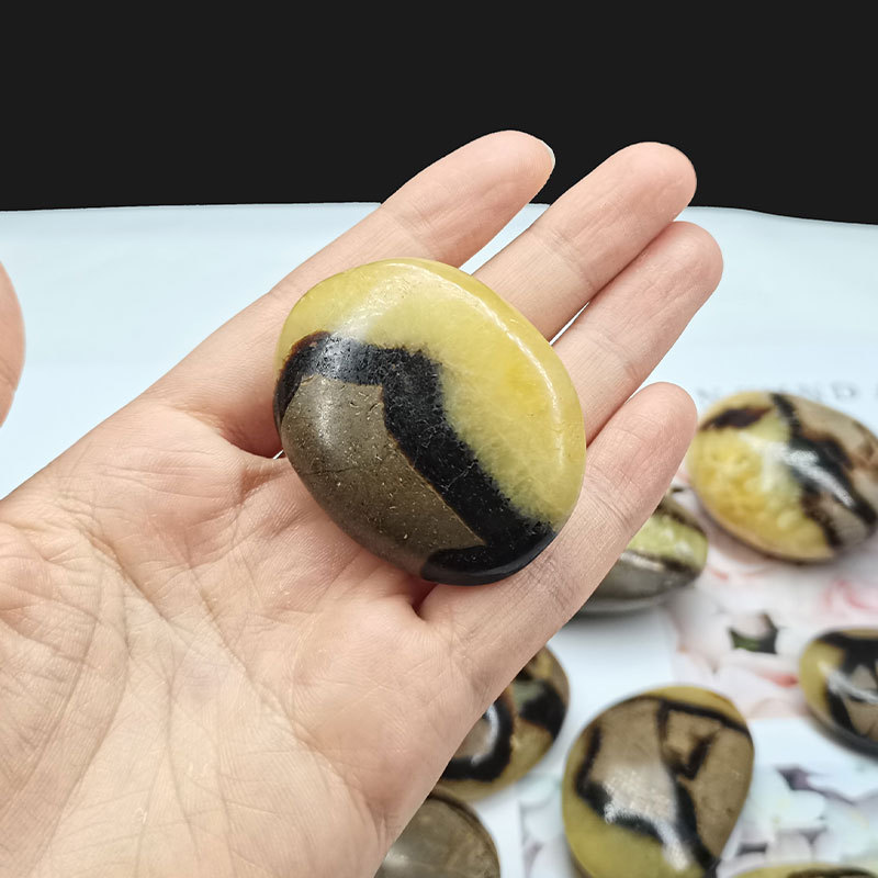 天然龟背石把玩龟纹石把件 按摩石原石打磨水晶把玩厂家批发