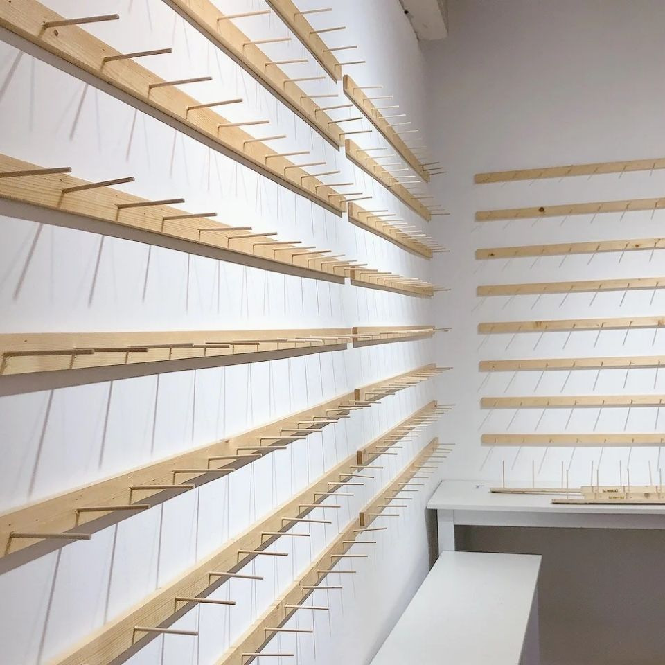 首饰展示架 耳钉耳环项链袜子架木条 墙面饰品店展示 墙挂木架展