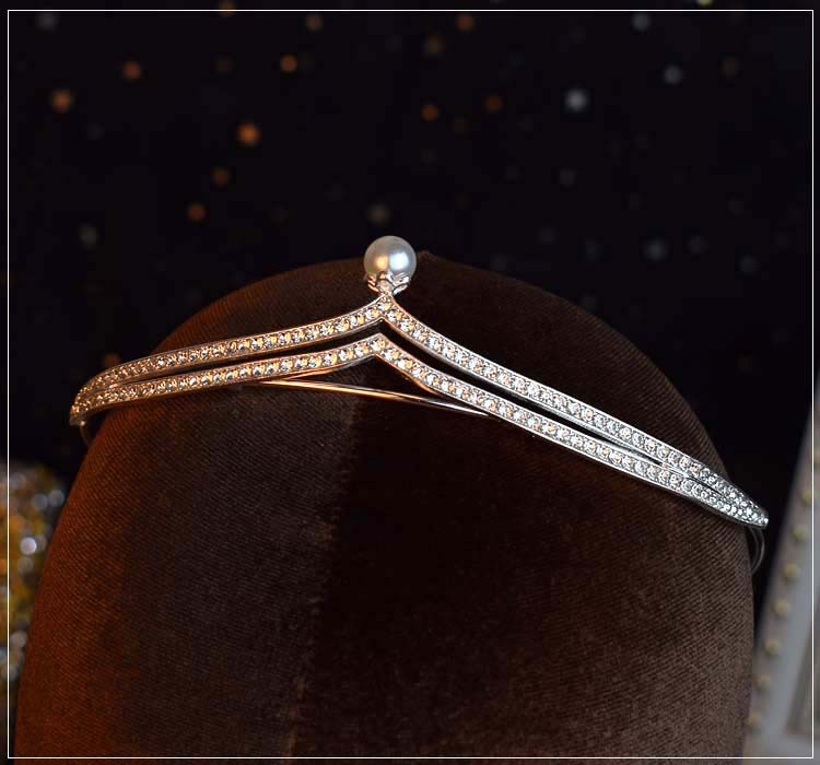 简约轻奢珍珠王冠超仙生日头冠网红拍照发饰新娘主婚纱皇冠高级感