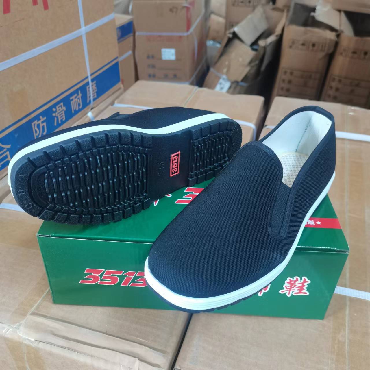 Factory Old Beijing Cloth Shoes Strong Cloth Soles Black Cloth Shoes Rubber Sole Imitation Tire Men Cotton Shoes