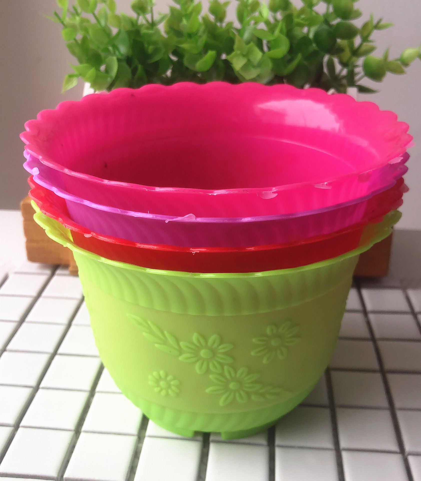 花盆 彩色花盆 塑料波浪边花盆 家居花盆一元两元小商品货源批发