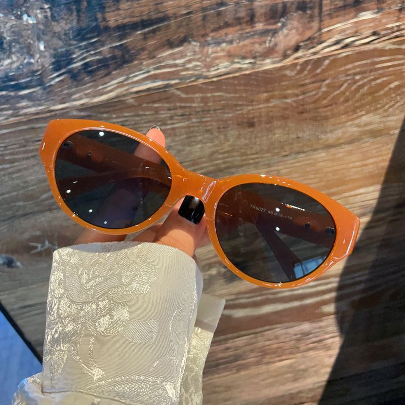 抖音爆款墨镜男女款潮高级感猫眼复古网红防紫外线太阳镜tr眼镜