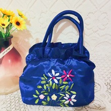 民族风小手提包手工绣花包外贸跨境刺绣手拎包女可爱结婚喜糖袋