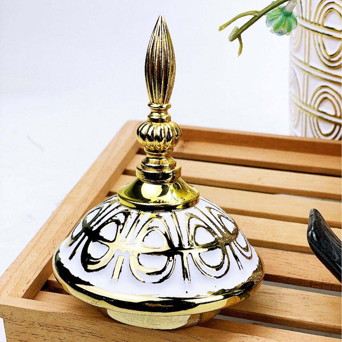 Ceramic Electroplating Embossed Pattern Hand-Painted Creative Golden Decoration Simple Decorative Jar Home Soft Vase Dried Flower Device