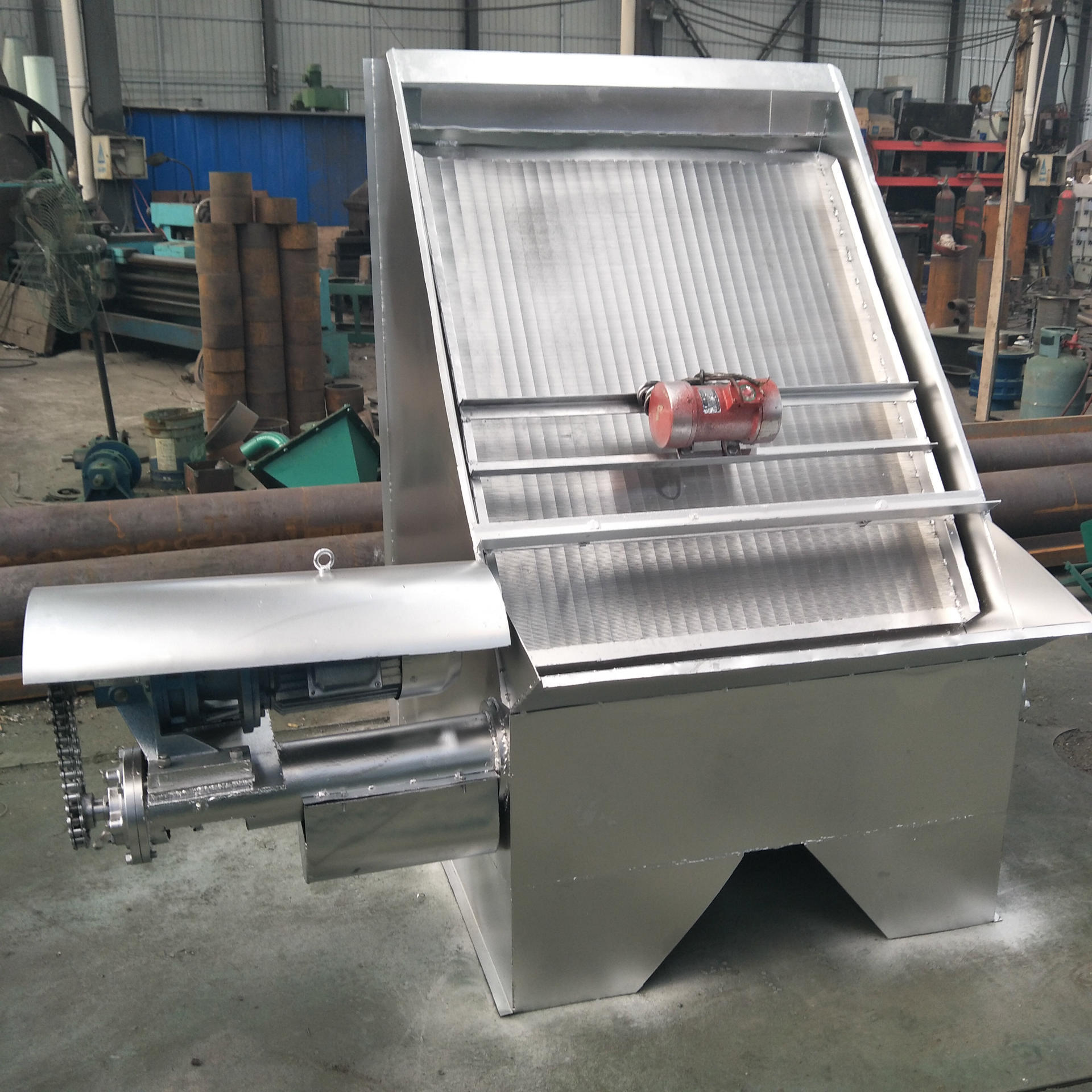 斜筛式固液分离机 养殖场粪便干湿分离机 全自动脱水固液分离机