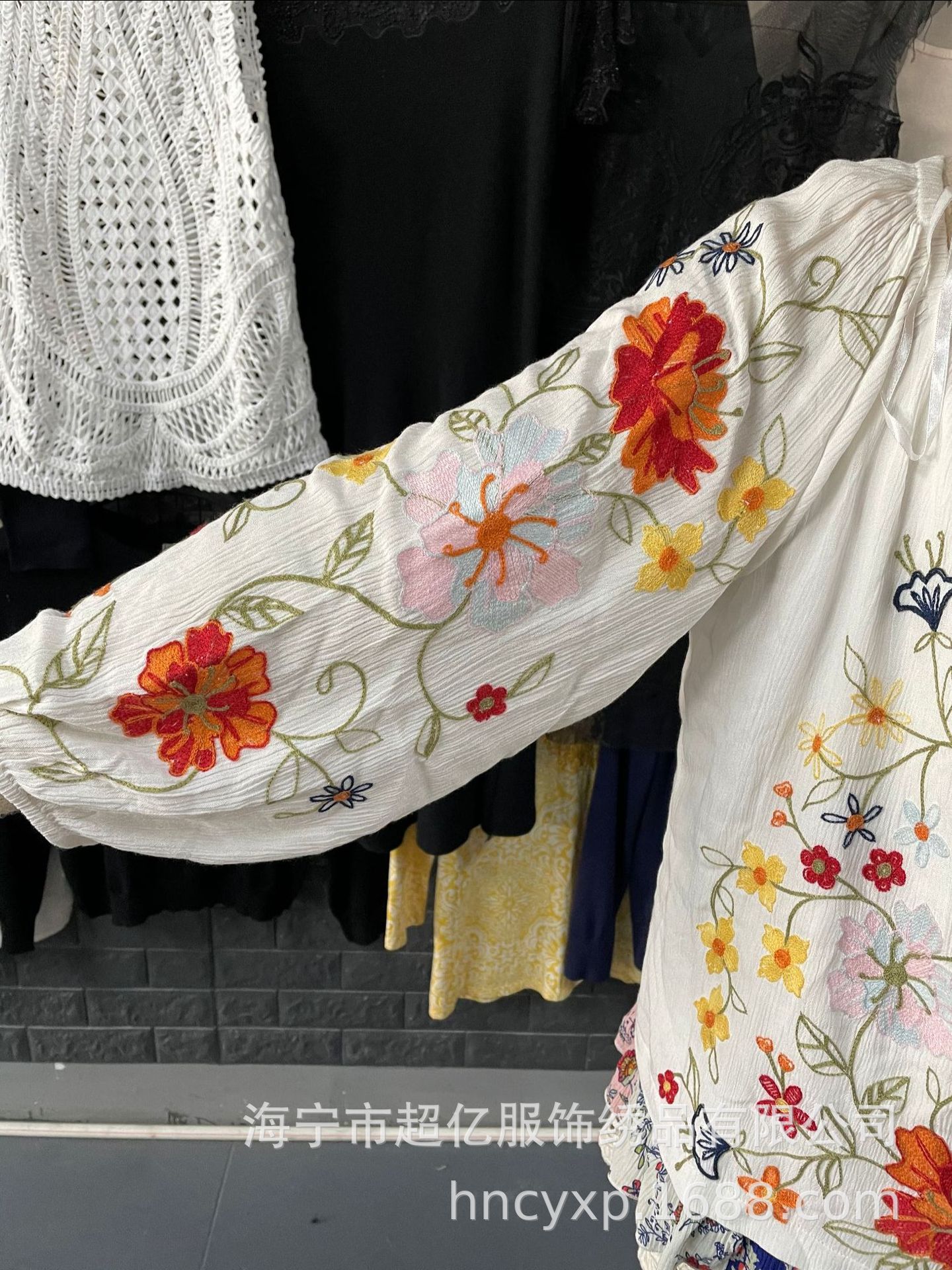 实体工厂 电脑刺绣 特种绣 潮流服饰 多色链条绣 链目绣 锁链绣