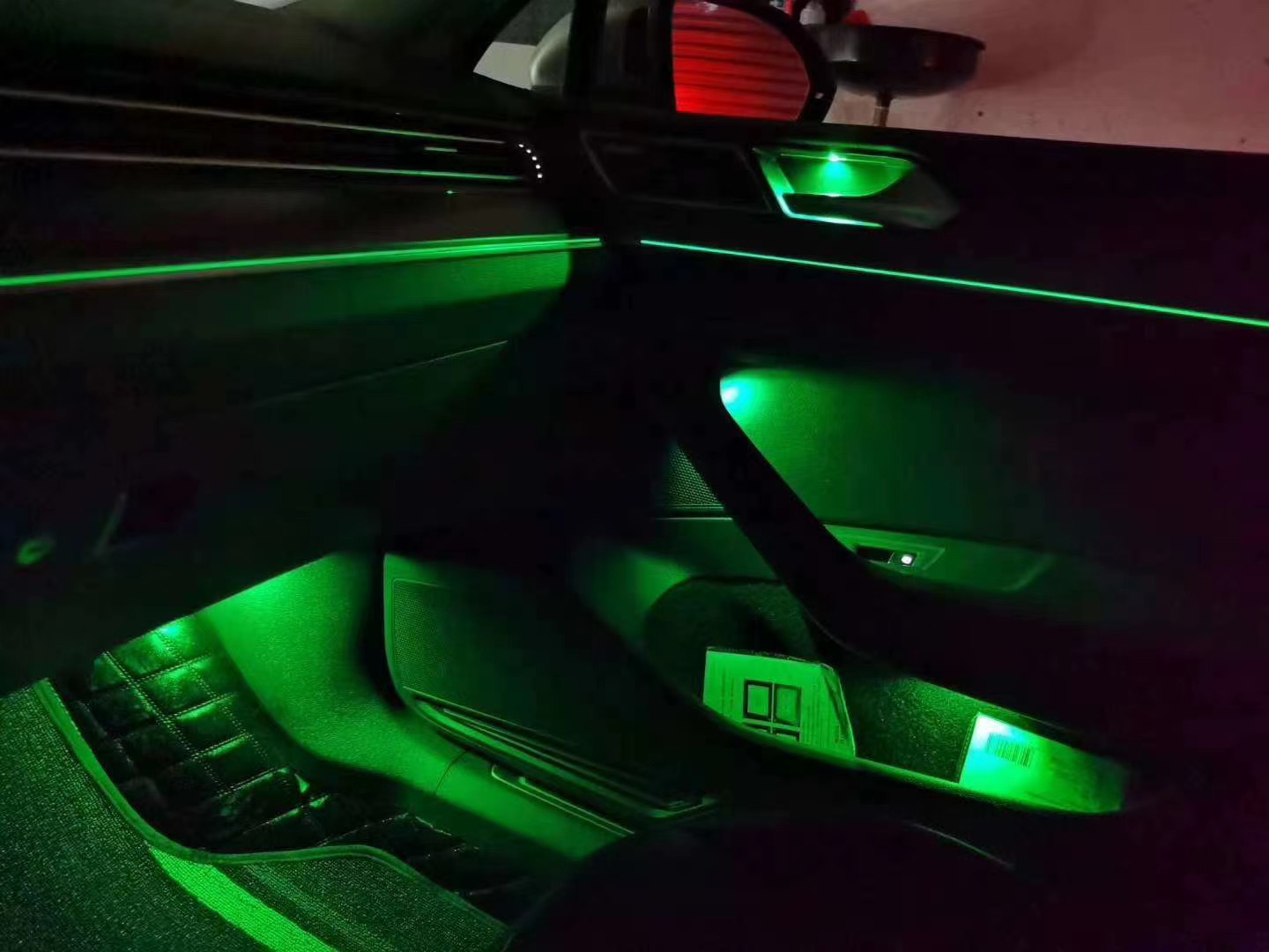 适用于大众迈腾16-21款车内氛围灯30色冷光气氛灯原厂中控饰条led