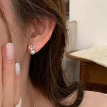韩国精致方块锆石淡水珍珠耳环新款爆款早春轻奢气质高级耳钉银针