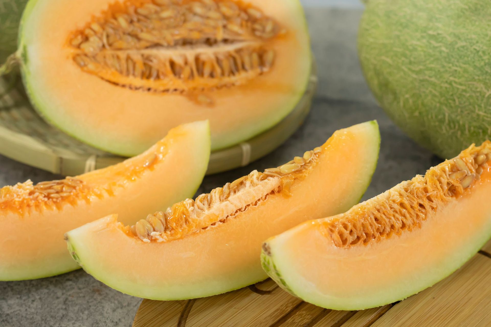 产地货源海南蜜瓜晓蜜25号哈密瓜3斤1个装新鲜甜蜜瓜批发应季瓜果