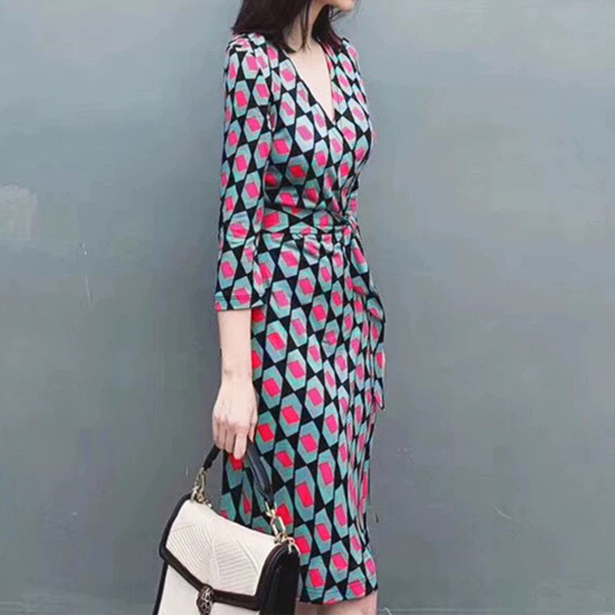 2024春夏法式dvf茶歇裙裹身裙印花修收腰中袖一片式连衣裙女-阿里巴巴