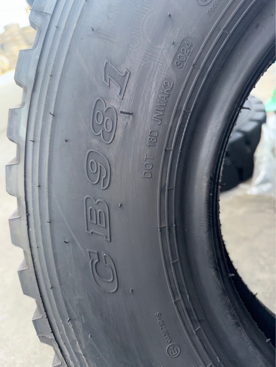 中策全诺卡车轮胎750r16中块花纹全钢丝子午线轮胎14pr 载重耐磨