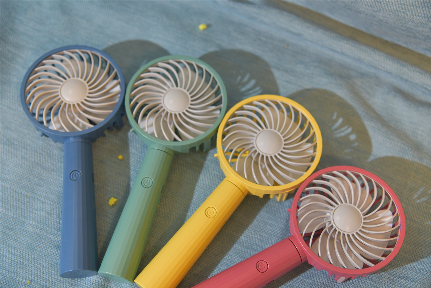 手持折叠小风扇便携式usb充电小型迷你风扇桌面学生宿舍节日礼品