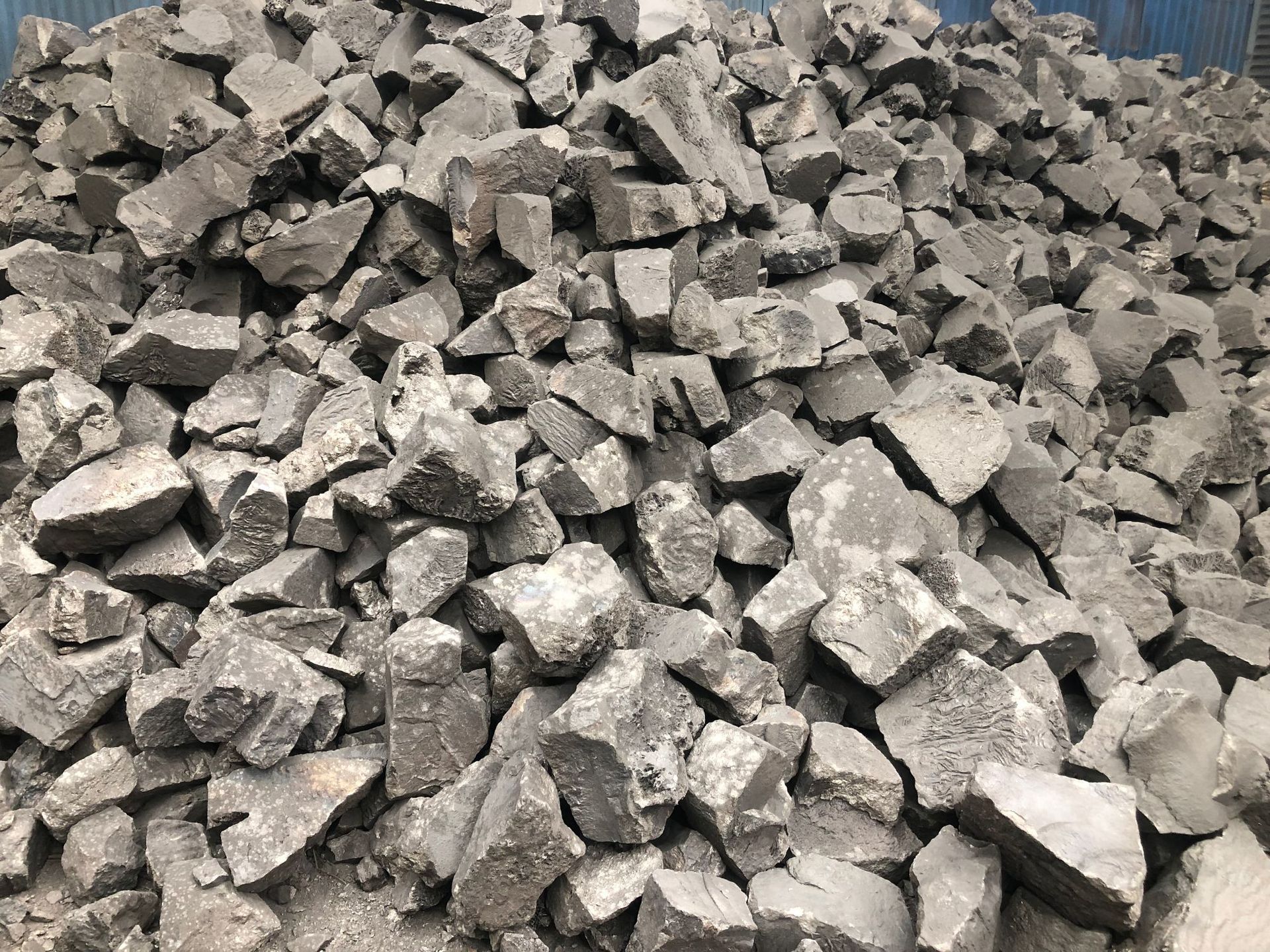 mn85#锰铁 mn80中碳锰铁 低碳锰铁 10-50mm锰铁-阿里巴巴