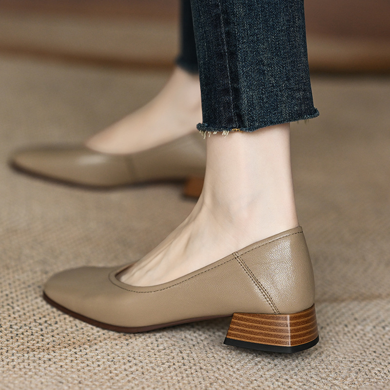 High Sense Temperamental Minority Low Heel Shoes Women's Summer New Simple French Retro Soft Square Head Women's Chunky Heels