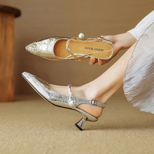 玛丽珍单鞋金色银色时尚凉鞋2024新款尖头5厘米一字带尖头小猫跟