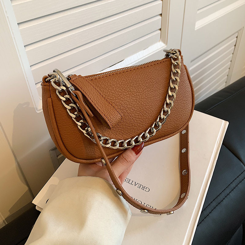 This Year's Popular One Shoulder Bag Bag Women's Autumn and Winter 2022 New Stylish Good Texture Niche Retro Small Square Bag Messenger Bag