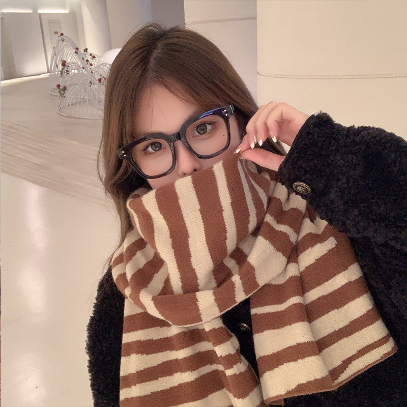 2022 Autumn and Winter New Zebra Pattern Knitted Striped Scarf Female Fashion Commuter Scarf Female Warm Scarf Wholesale