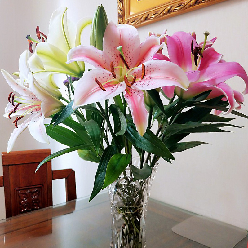 百合花鲜花直批黄百合家用一扎插花水养新鲜真花云南昆明花卉市场