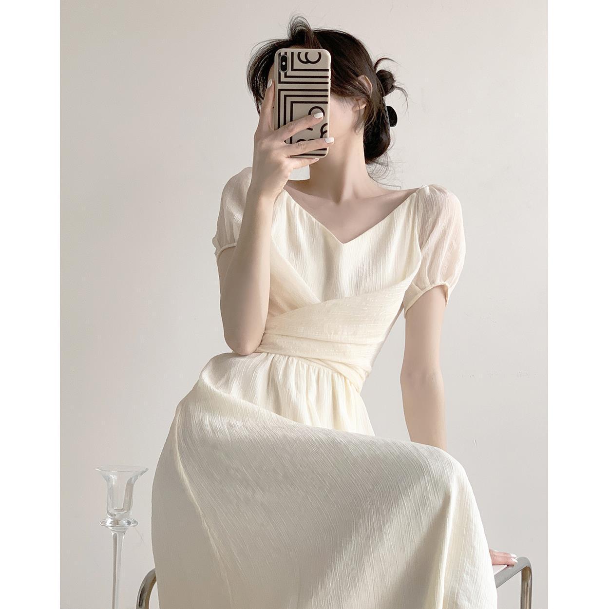 Tea Break French Dress Special-Interest Design V-neck Retro Summer Sense Gentle Elegant Style First Love Skirt