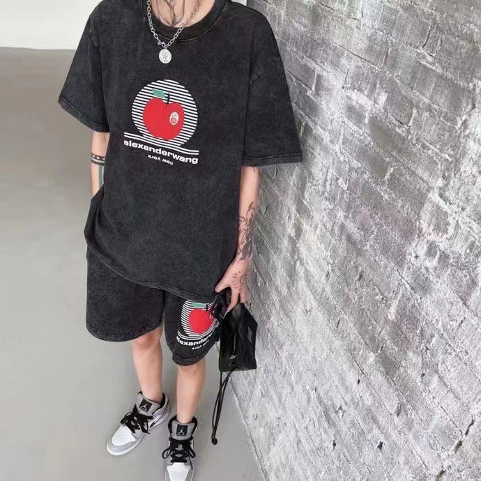 潮牌22春夏新款 苹果印花套装 宽松休闲t恤趣味印花搭配五分短裤