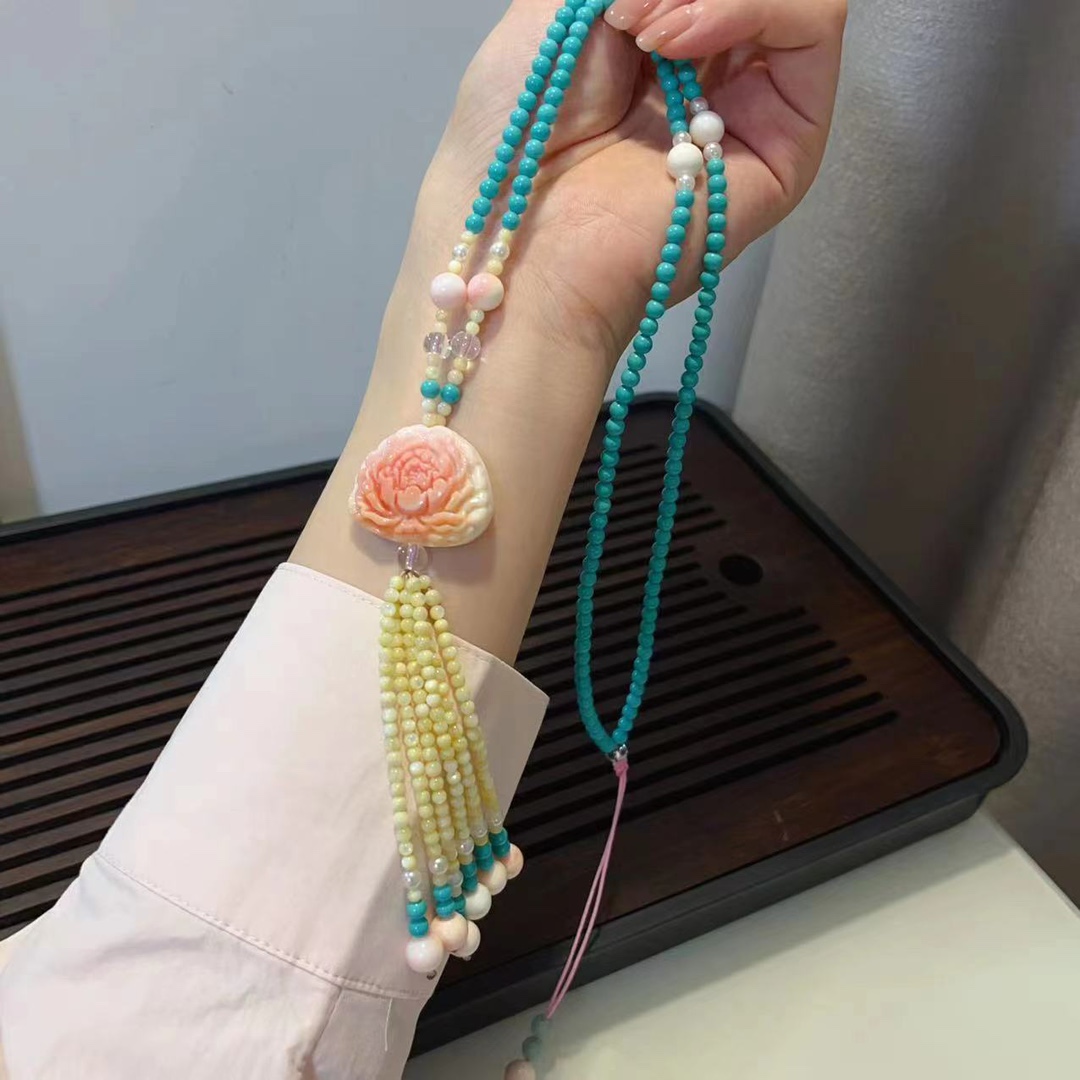 女王贝牡丹花项链搭配菱镁矿松石项链老鱼骨点缀吊坠项链-阿里巴巴