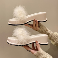 透明毛毛拖鞋女外穿时尚2022新款潮鞋羽毛绒坡跟韩版露趾一字拖鞋