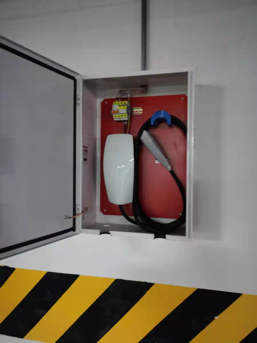 特斯拉model3电动车充电桩配电箱比亚迪蔚来新能源防水充电保护箱